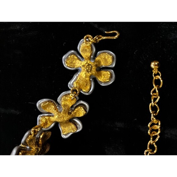 Signed Kenneth Jay Lane KJL Gray Pearl Gold Crystal Flower Necklace NEW 18" - Picture 8 of 14